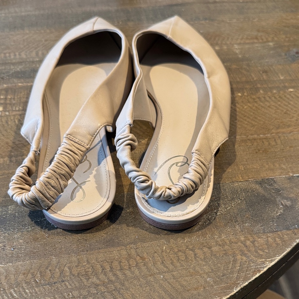 Elegant Cream Women's Shoes - Picture 3 of 5